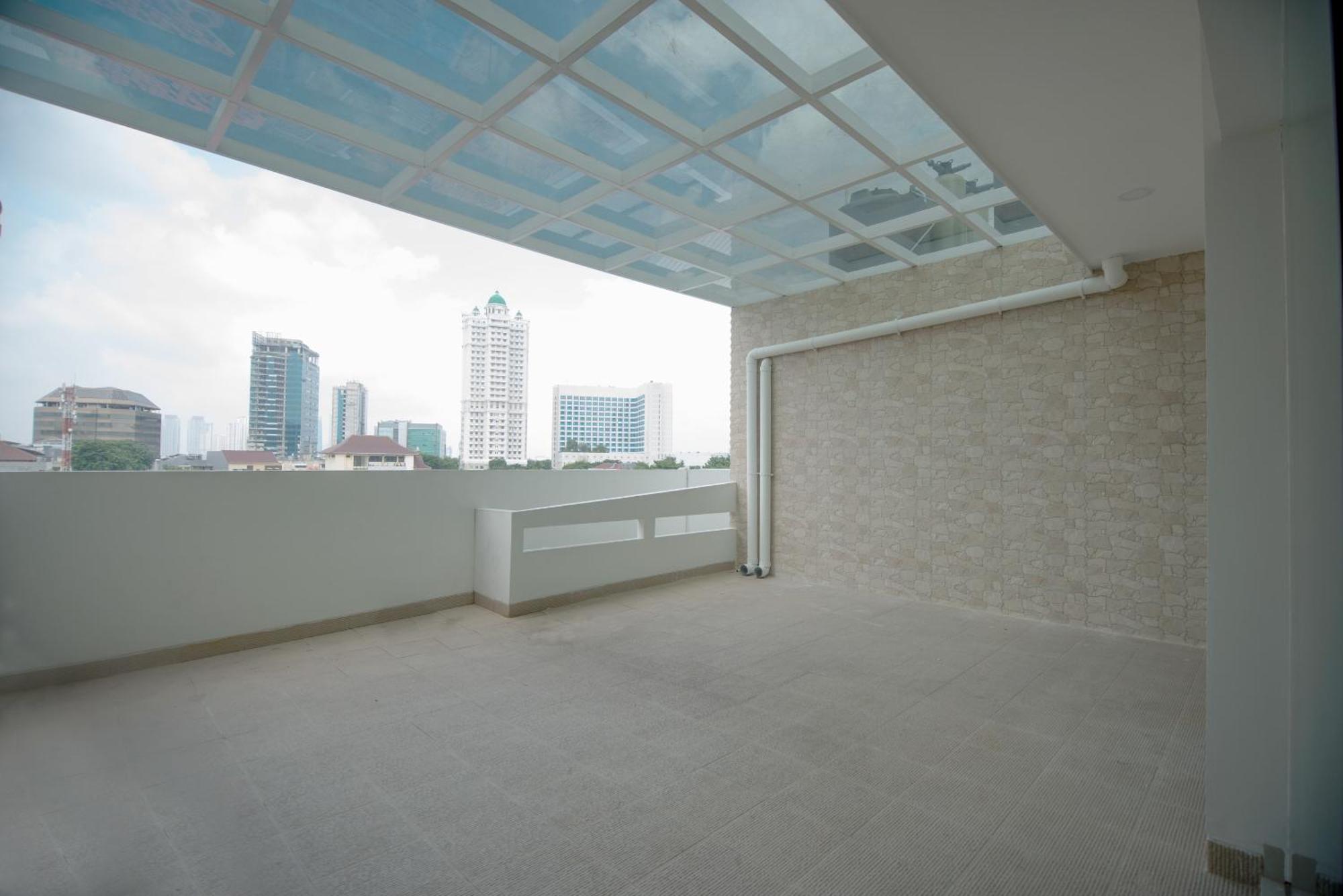 Super Oyo Flagship 101 Apple Platinum Hotell Jakarta Exteriör bild