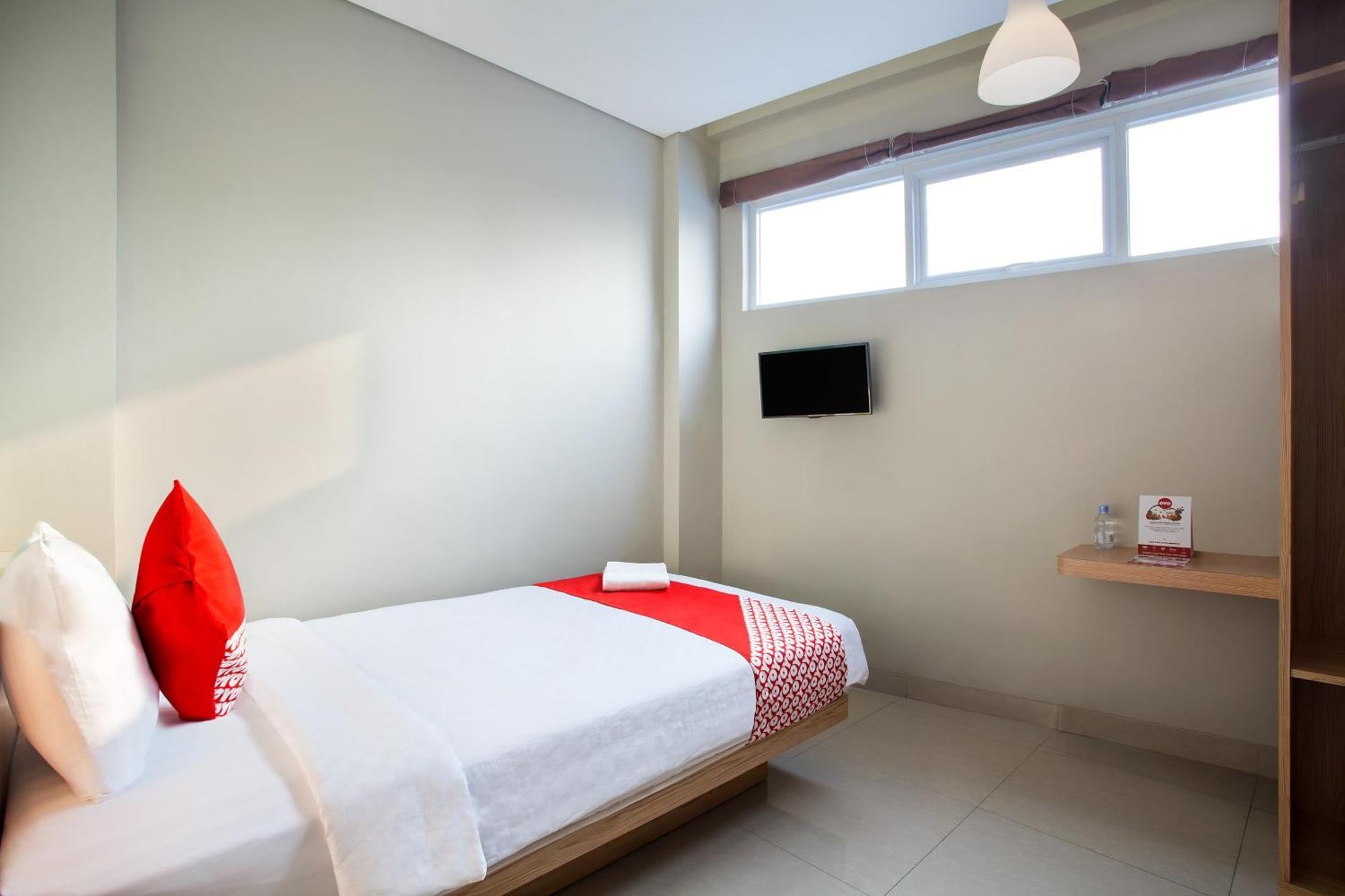 Super Oyo Flagship 101 Apple Platinum Hotell Jakarta Exteriör bild